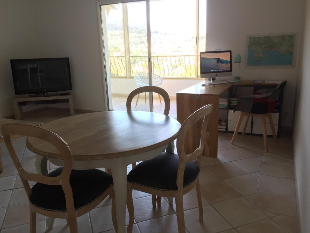Vacances Ideales Limite Sanary Sur Mer !! Logement Partage Shared Accommodation Ollioules Exterior foto